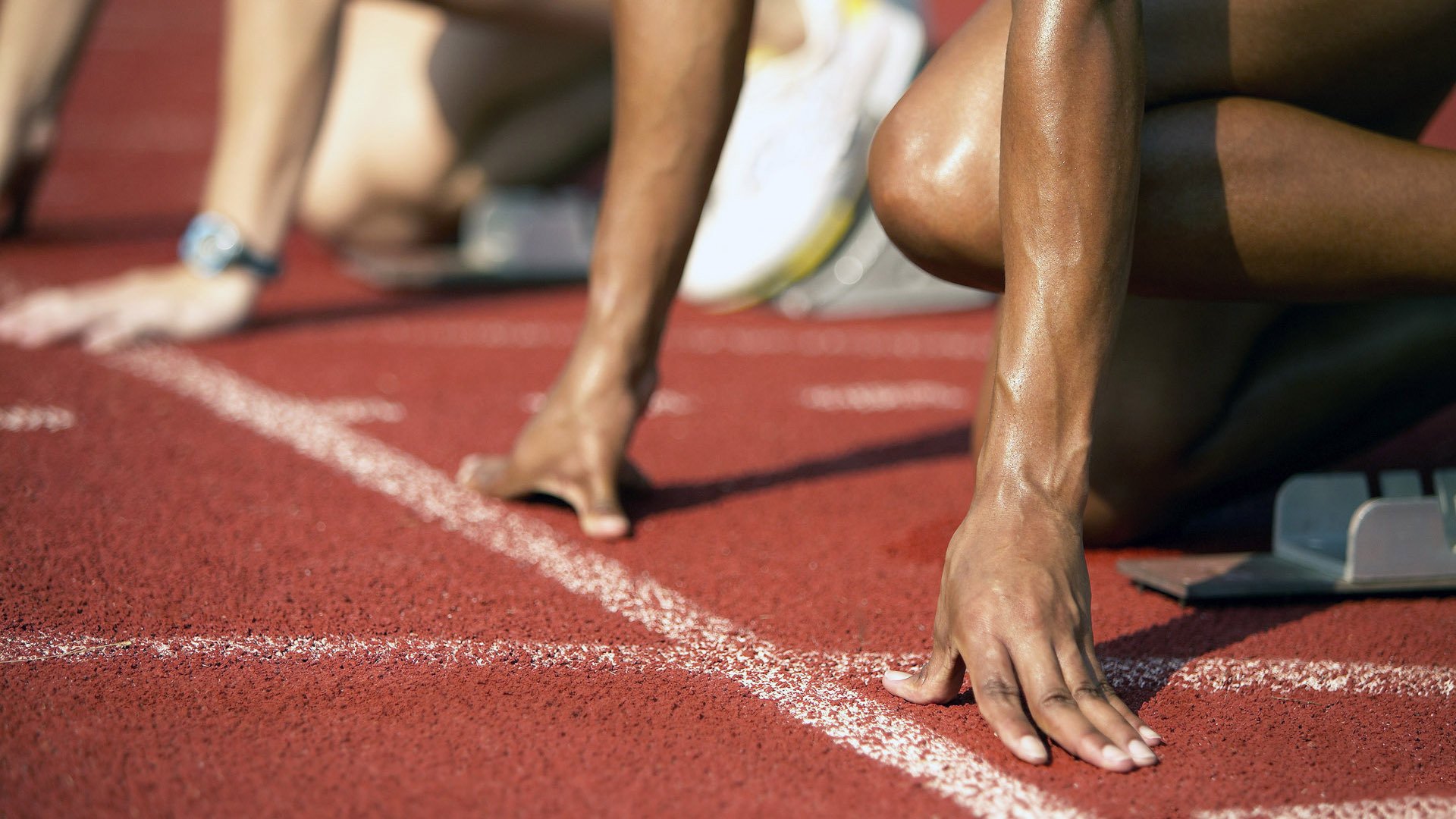 开云体育官网app-“东安湖赛场跑酷：惊险跃升，挑战极限障碍”